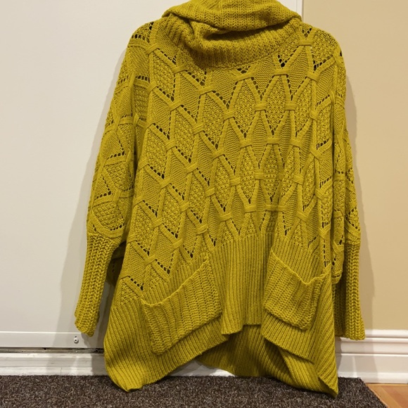 Sweater - Picture 2 of 2